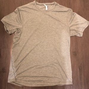 Men’s Lulu Lemon t-shirt, size XL (grey)